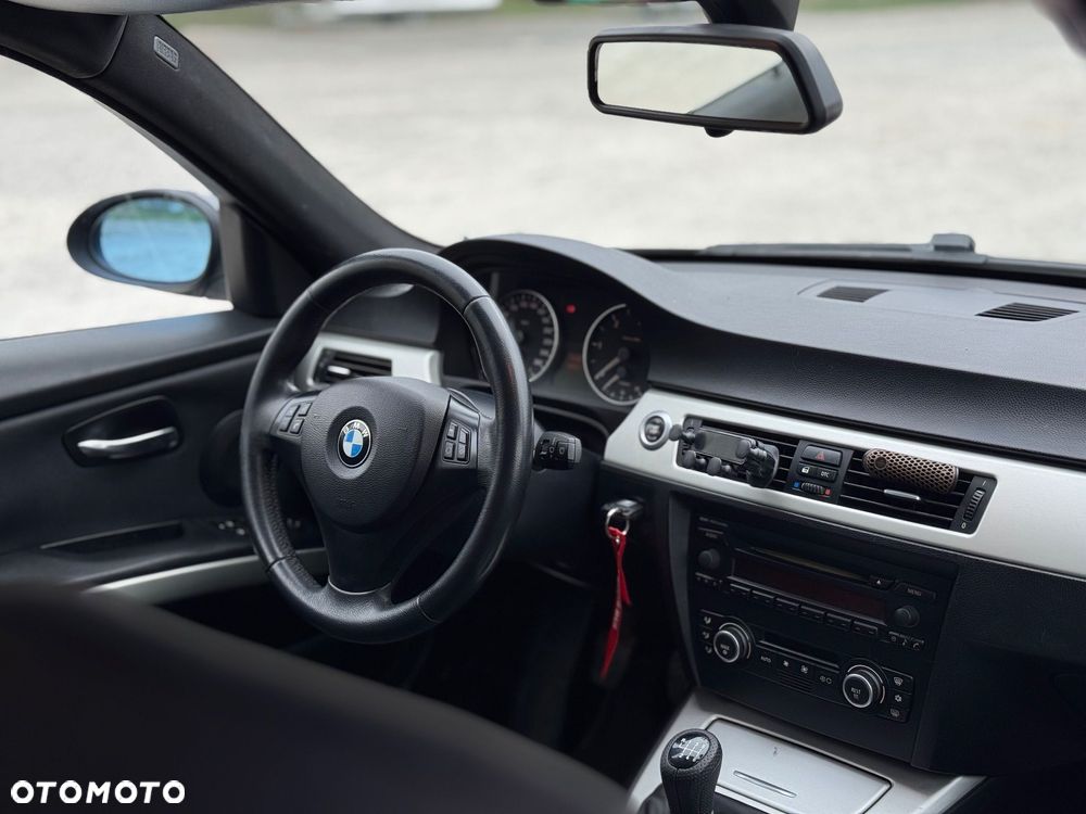 BMW Seria 3 320d - 8