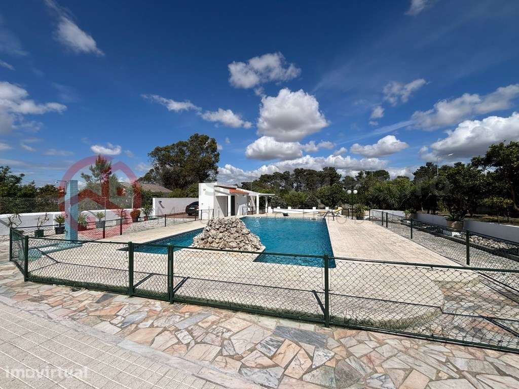 Moradia Isolada T4 com piscina e pomar, perto da Quinta do Conde - Grande imagem: 2/35
