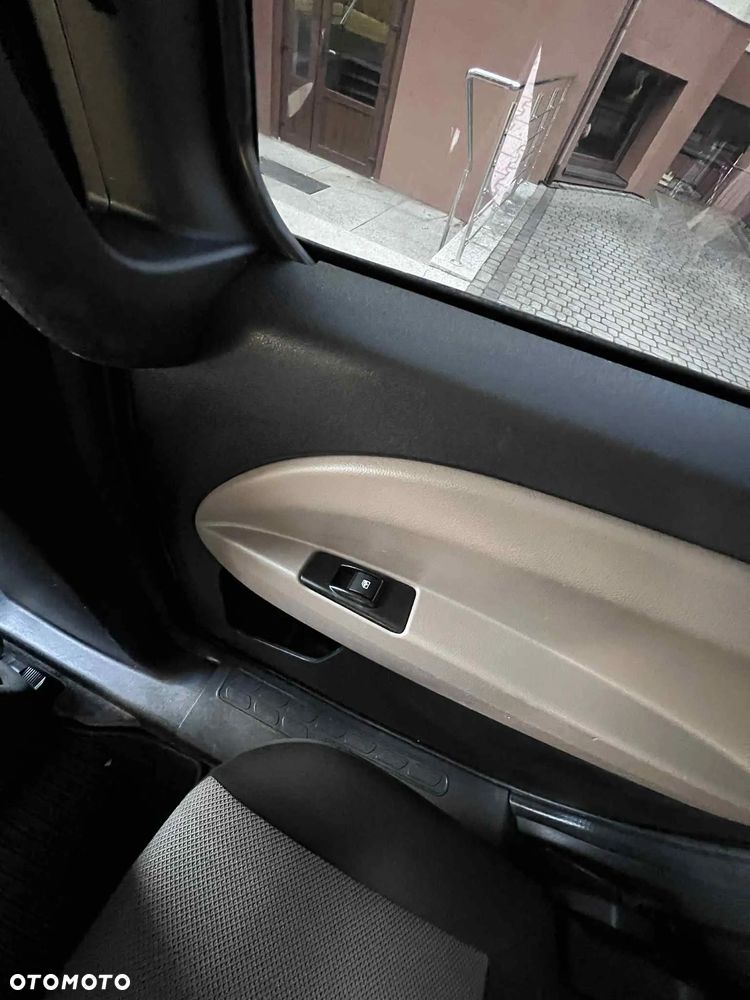 Opel Combo - 12