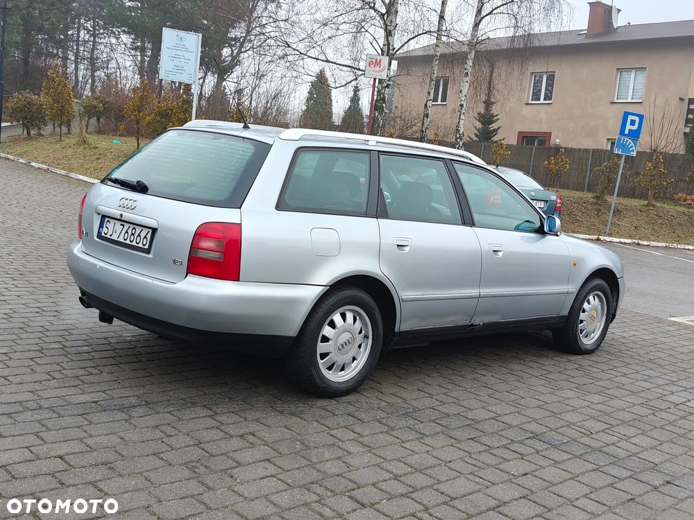Audi A4 Avant 1.8 - 12