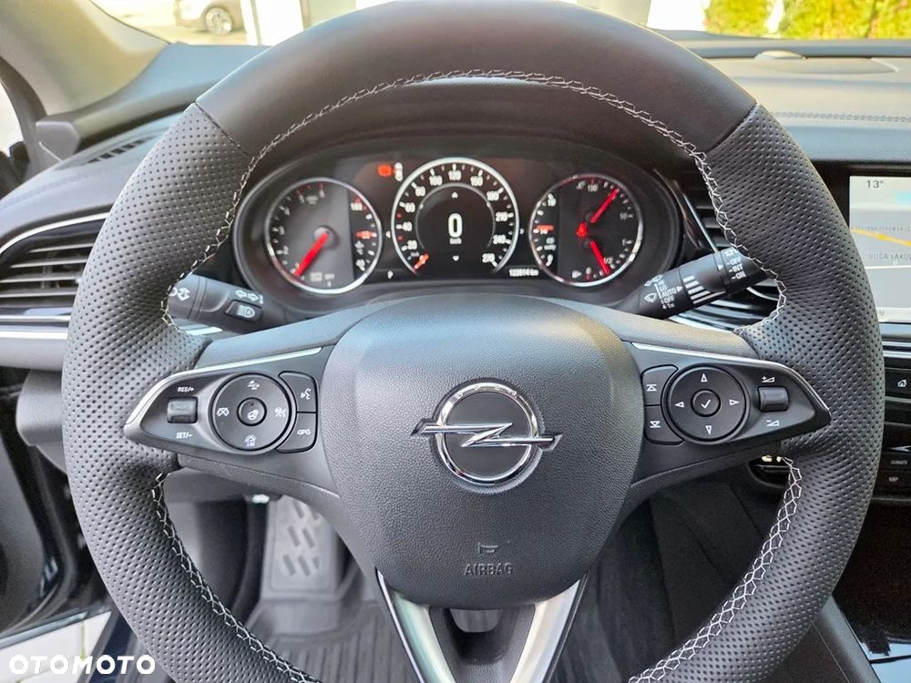 Opel Insignia - 25