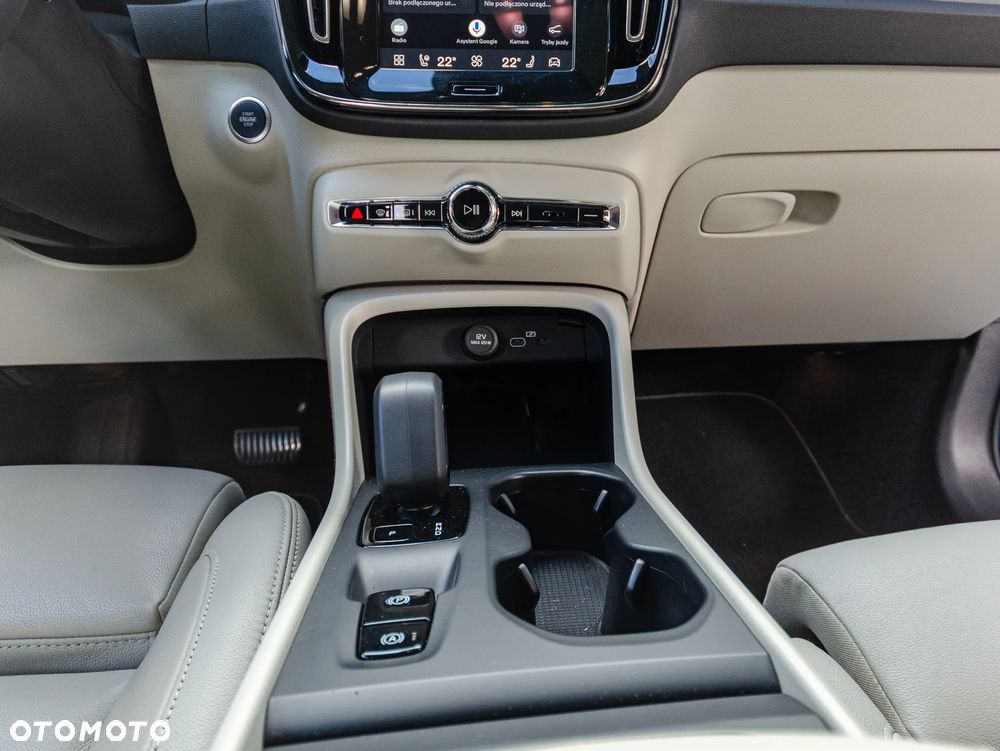 Volvo XC 40 B3 Core - 28