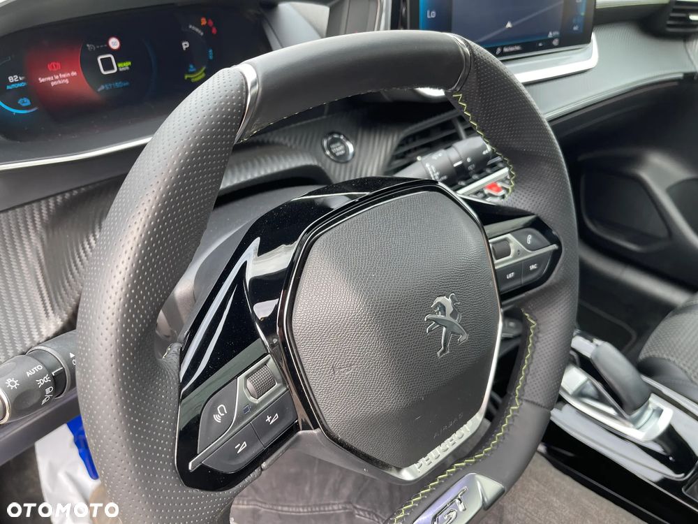 Peugeot 208 GT Line - 11