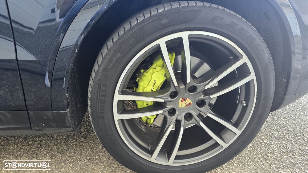 Porsche Cayenne - 28