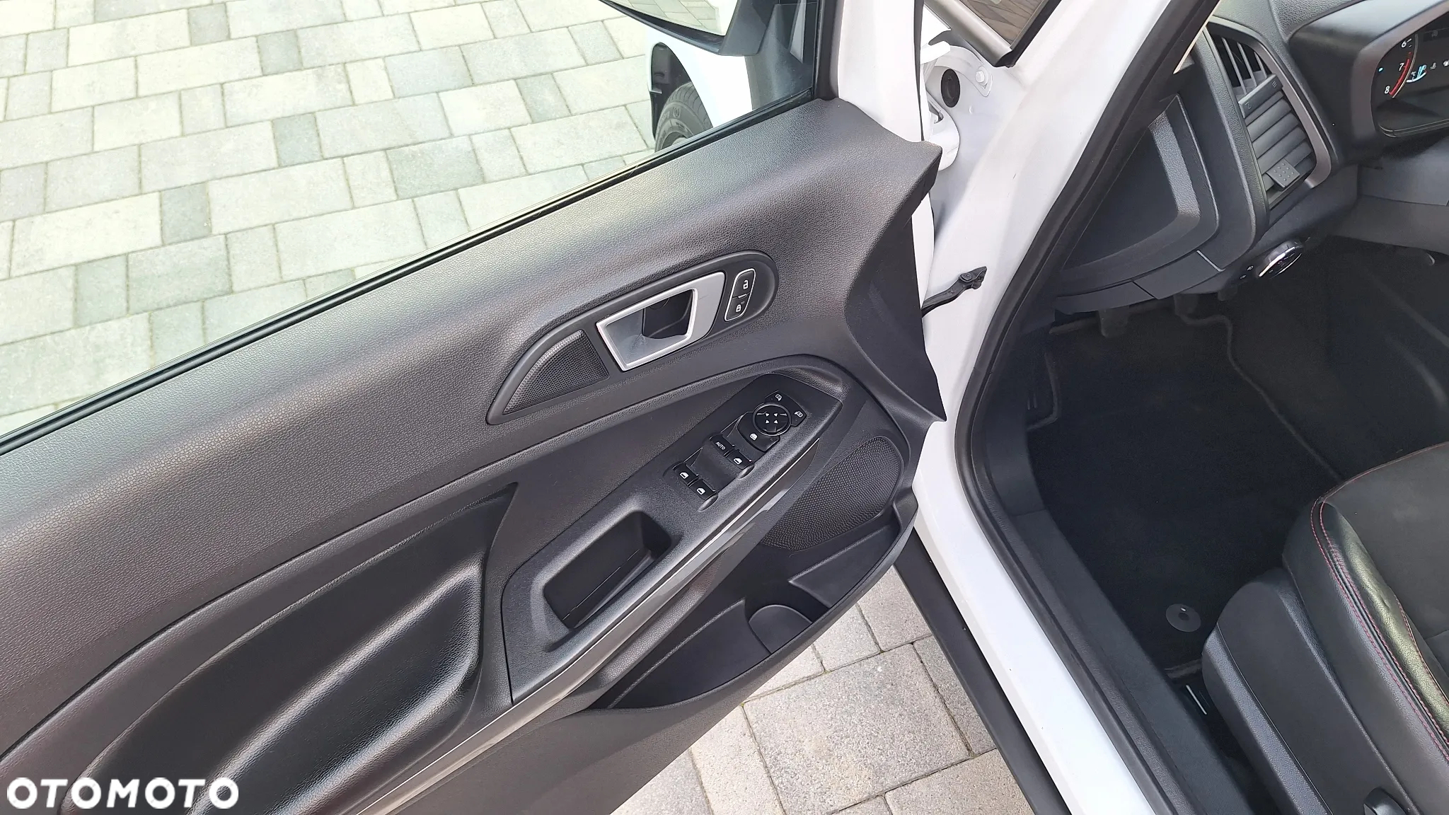 Ford EcoSport 1.0 EcoBoost ST-LINE - 10