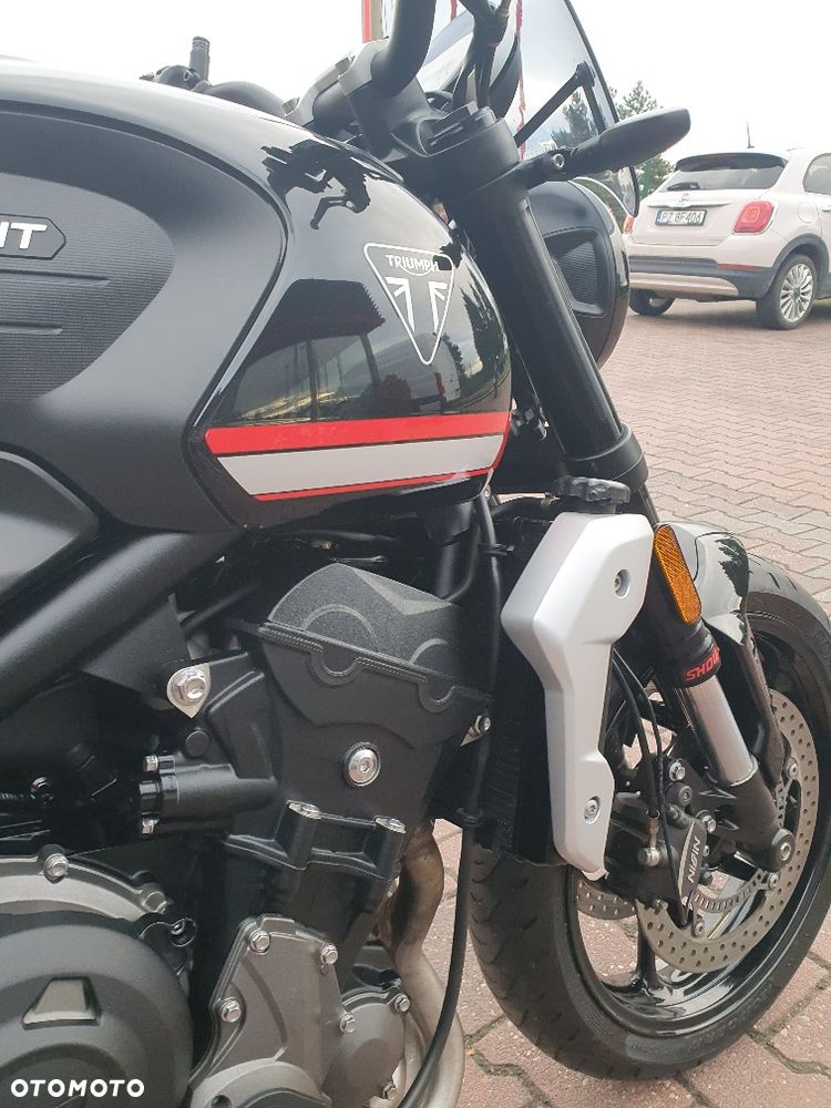 Triumph Trident - 37