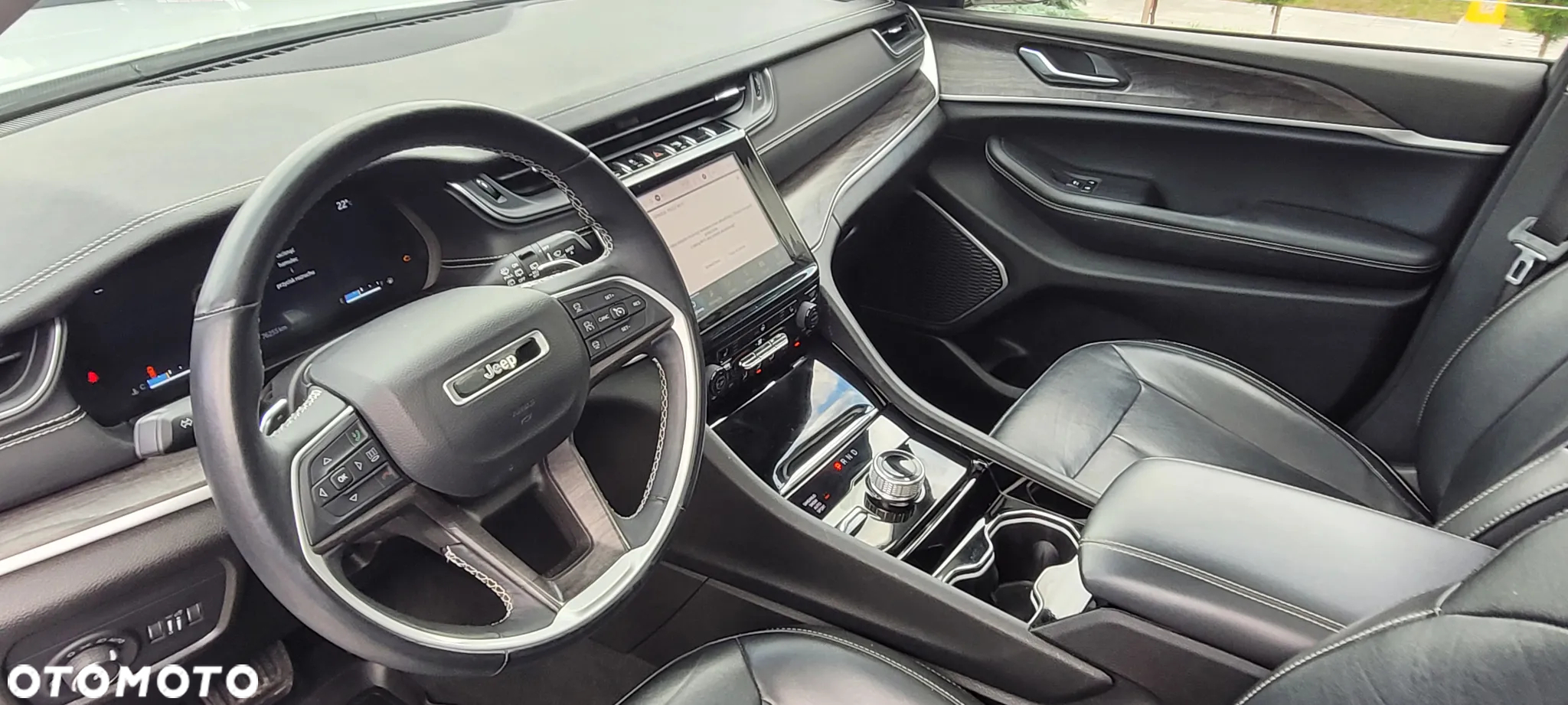 Jeep Grand Cherokee - 15