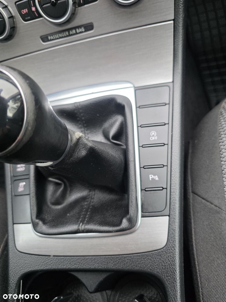 Volkswagen Passat - 23