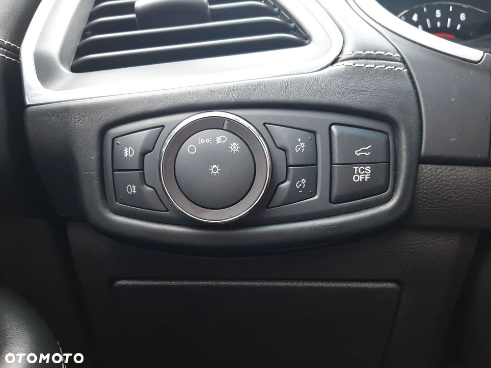 Ford Edge 2.0 EcoBlue Twin-Turbo 4WD Vignale - 29
