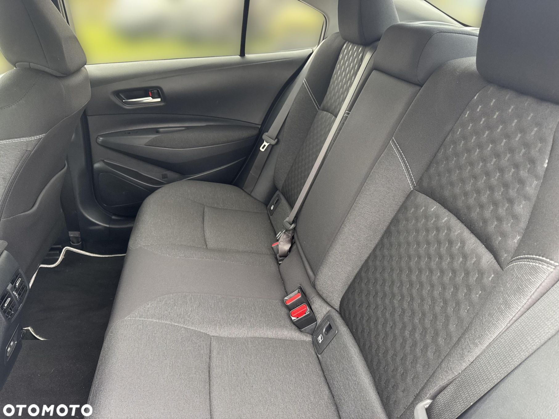 Toyota Corolla 1.8 Hybrid Style - 14