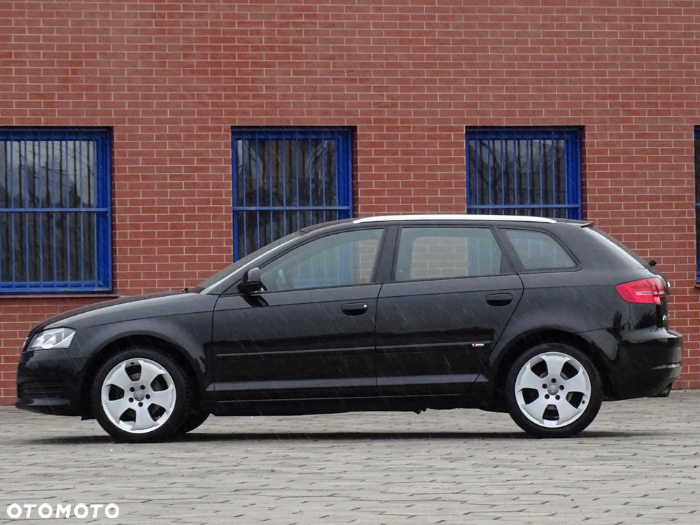 Audi A3 Sportback 1.4 TFSI Attraction - 4