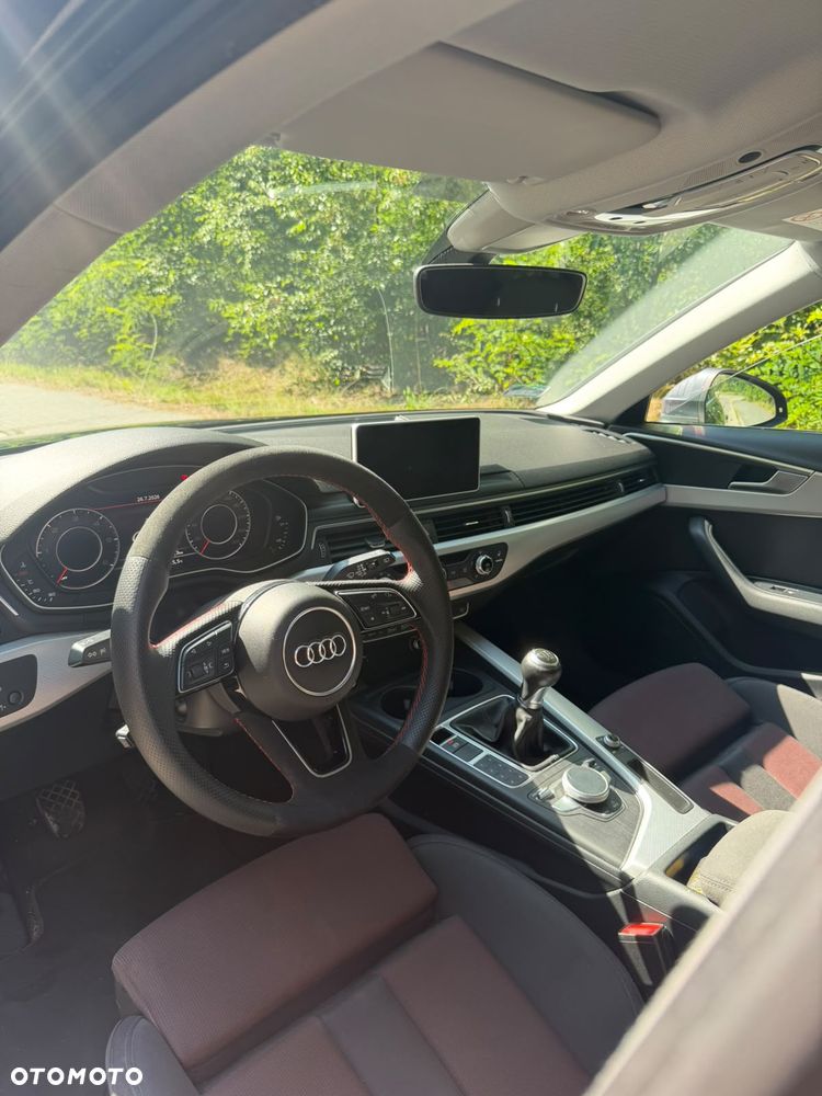 Audi A4 Avant 2.0 TDI - 10