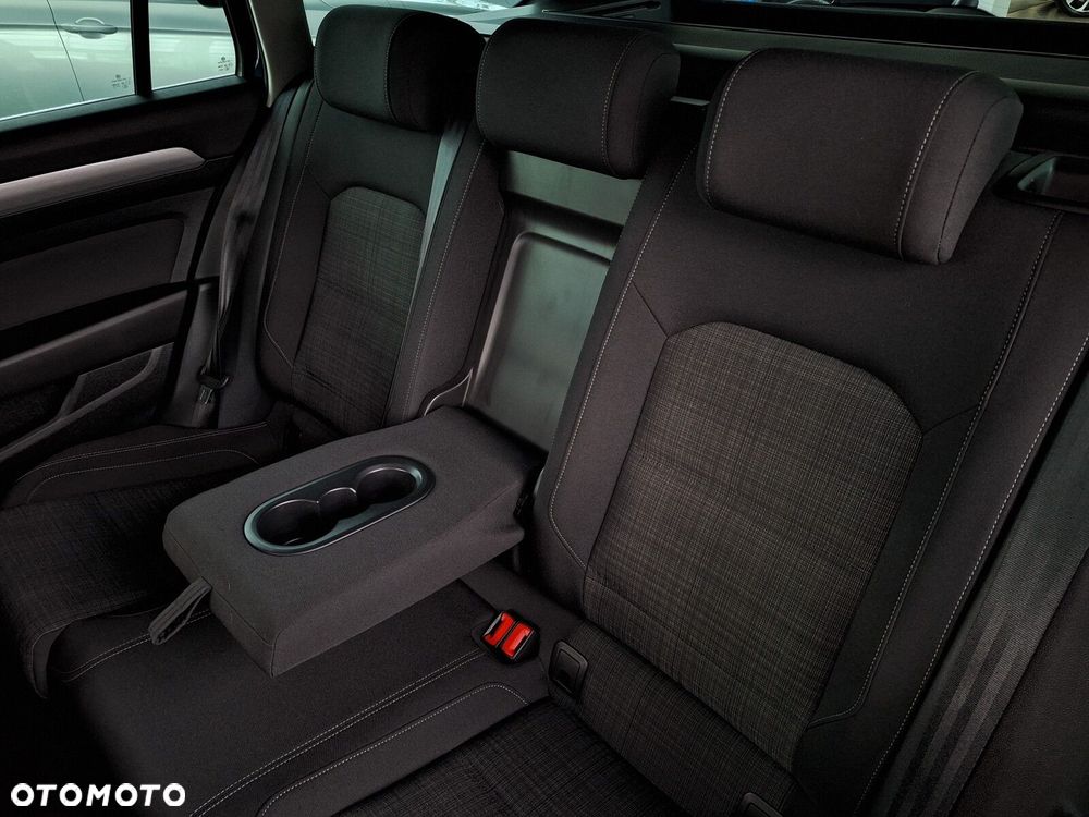 Volkswagen Passat - 18