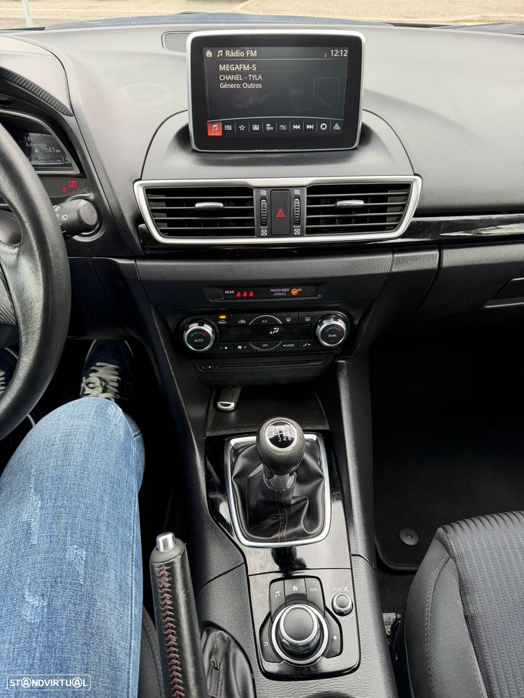 Mazda 3 Hatchback ver-1-5-sky--d-evolve - 25