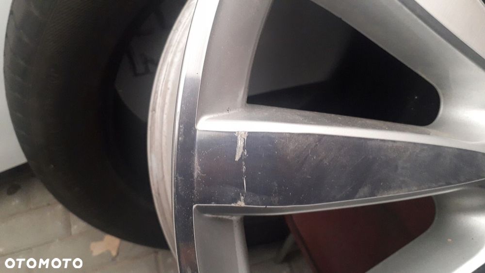 Felga aluminiowa Maybach W240 A2404011102 8,5Jx20" - 2