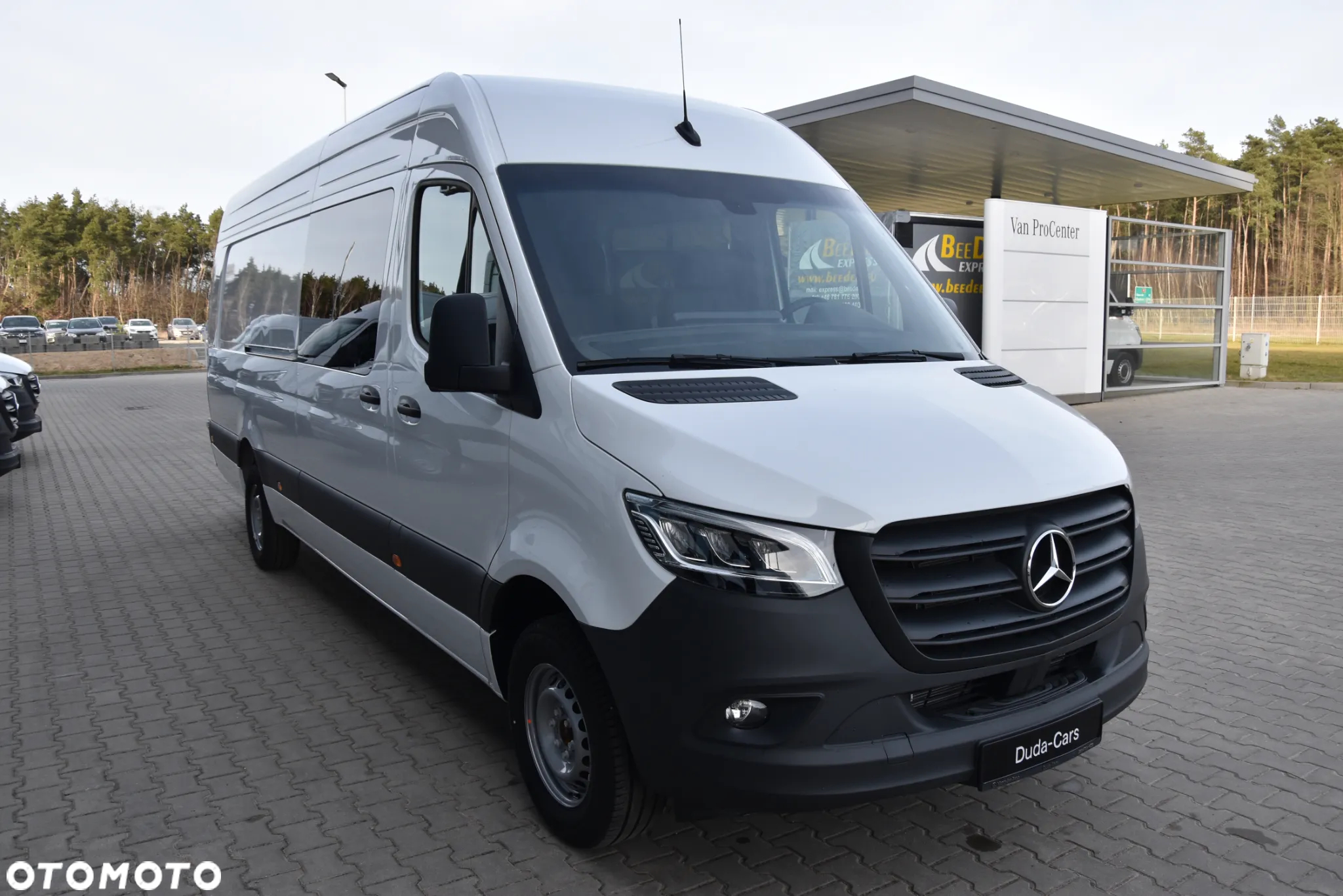 Mercedes-Benz Sprinter - 4