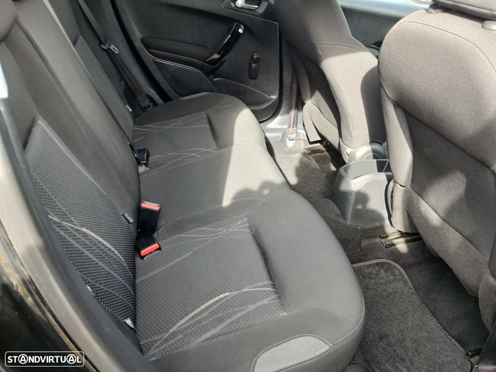 Peugeot 208 1.2 VTi Active - 19