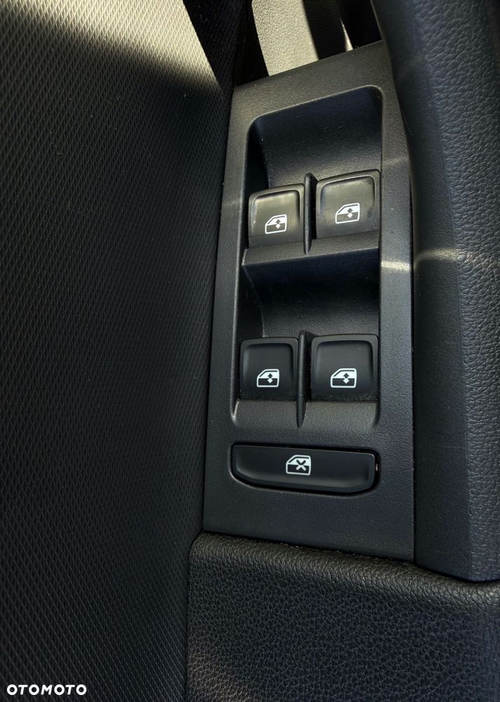 Skoda RAPID 1.2 TSI Ambition - 12