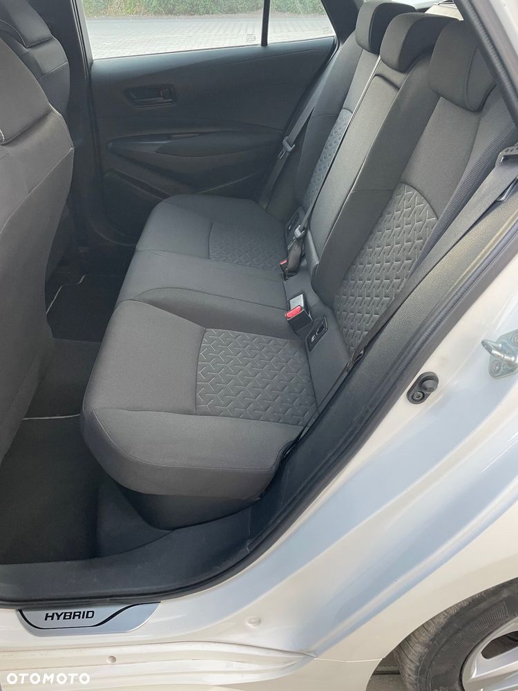 Toyota Corolla 1.8 Hybrid Business Edition - 34