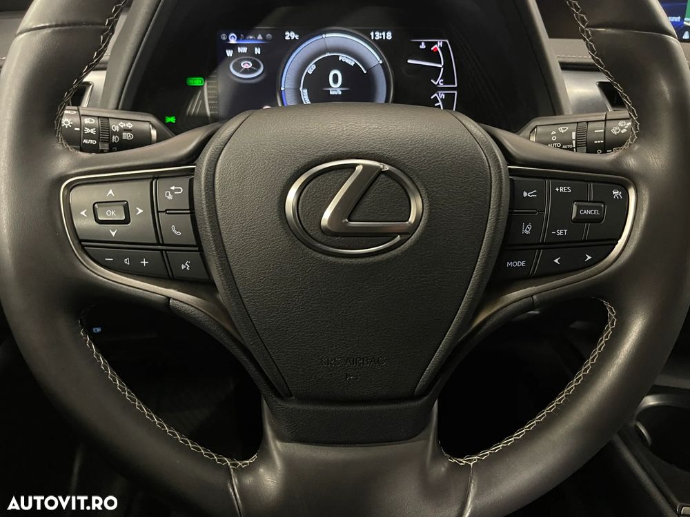 Lexus UX 250h Business Edition - 22