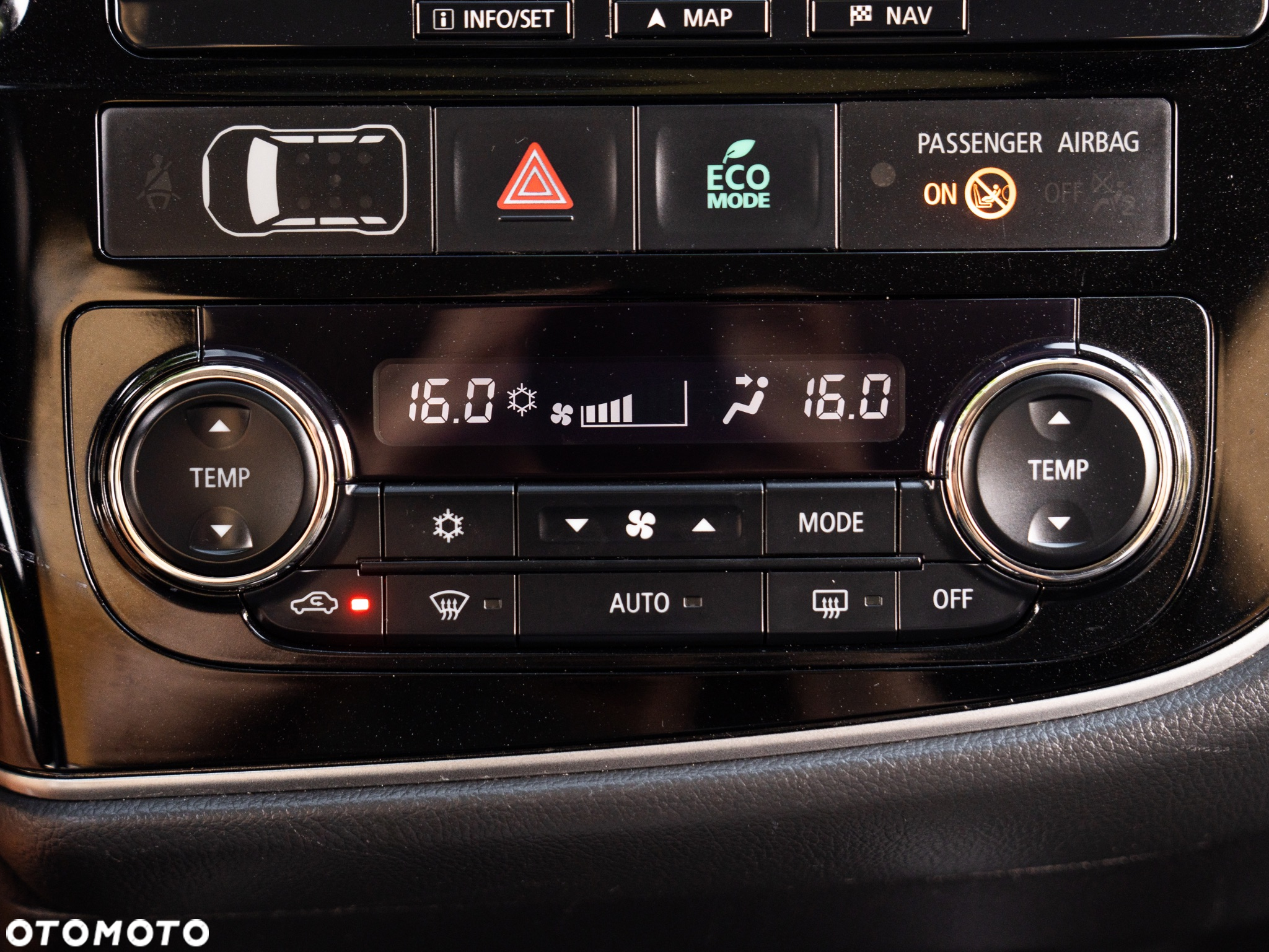Mitsubishi Outlander 2.0 4WD Plug-In Hybrid Plus - 37