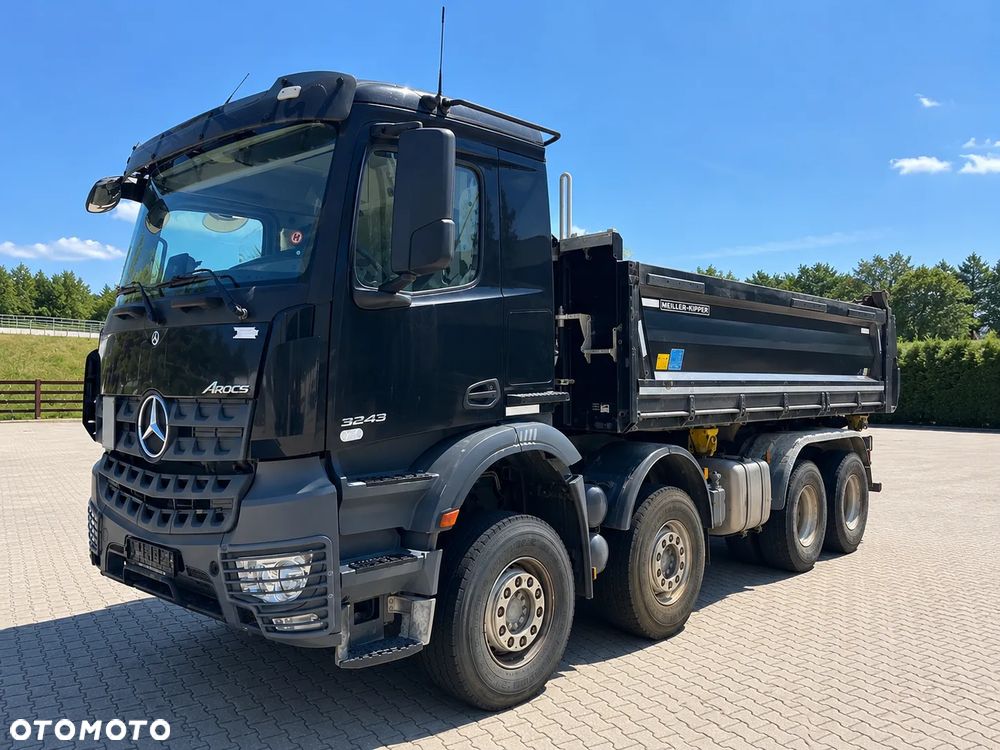 Mercedes-Benz Arocs