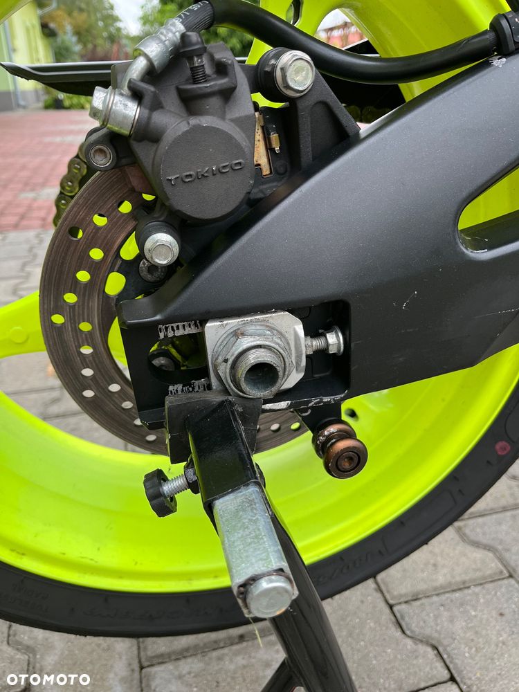 Suzuki GSX-R - 10