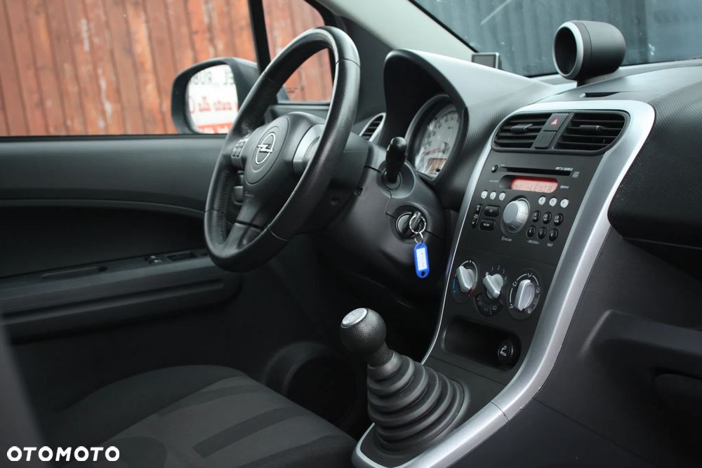 Opel Agila 1.2 Enjoy - 24