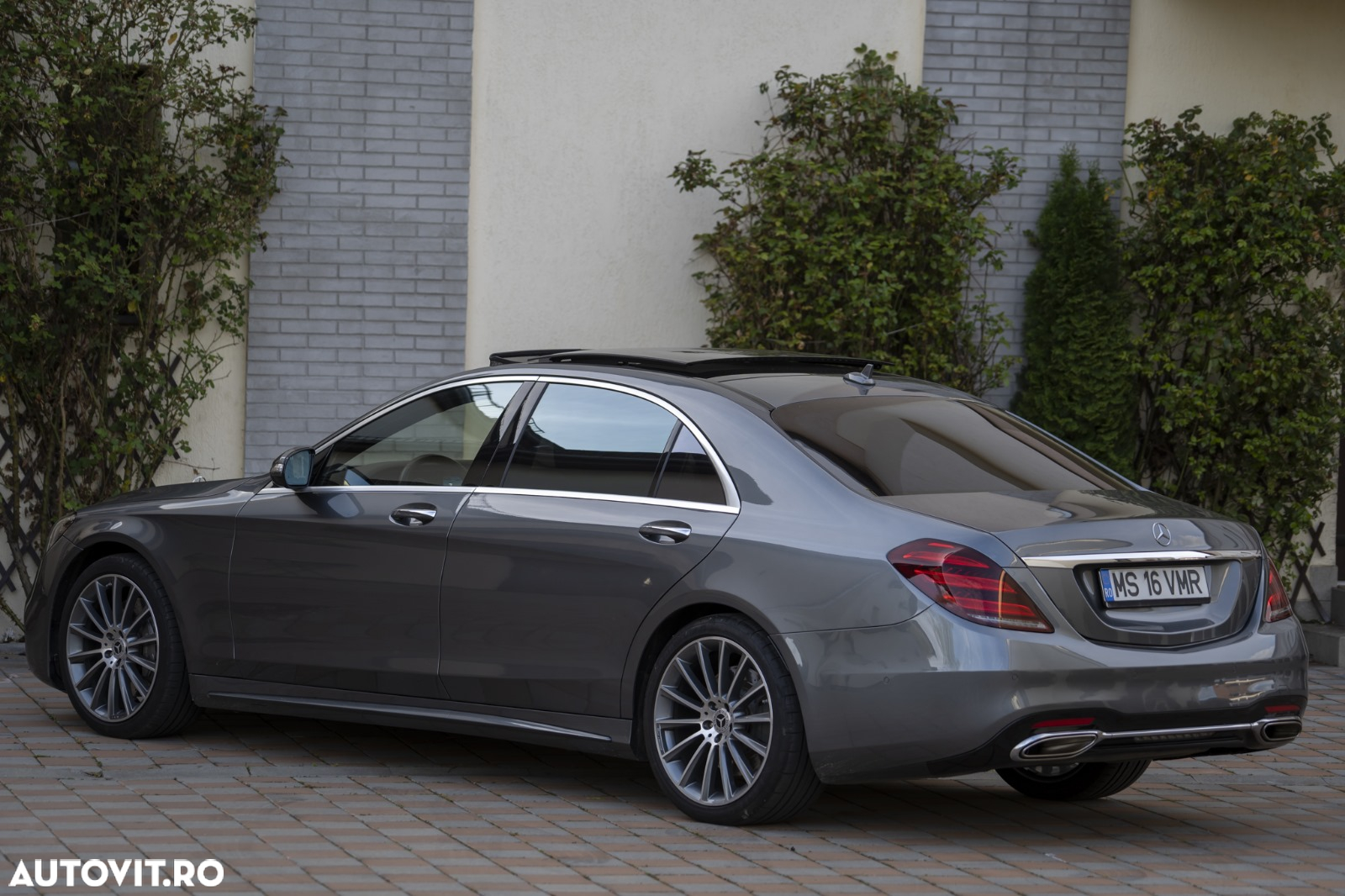 Mercedes-Benz S 560 4MATIC Long Aut. - 16