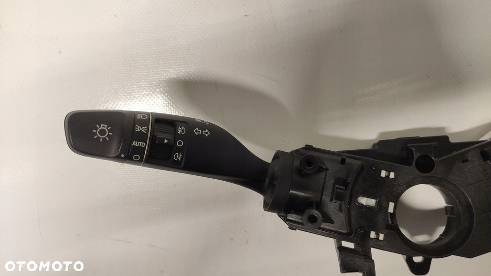 WŁĄCZNIK PRZEŁĄCZNIK ZESPOLONY MANETKI HYUNDAI TUCSON II 15-18 93403-D3950 - 2