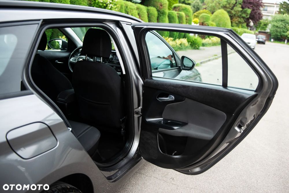 Fiat Tipo 1.4 T-Jet 16v Easy - 31
