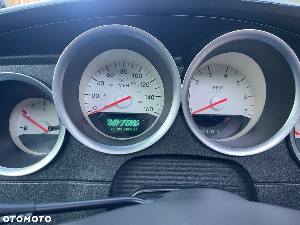 Dodge Charger 5.7 V8 RT - 26