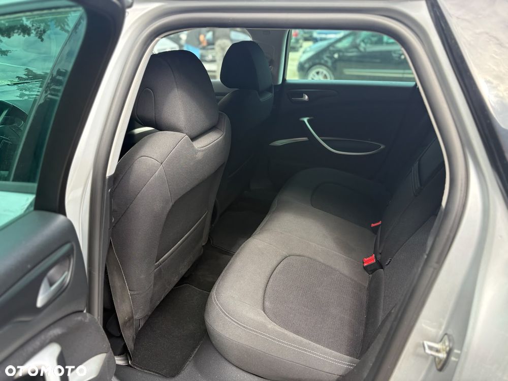 Citroën C5 1.6 HDi Attraction - 8