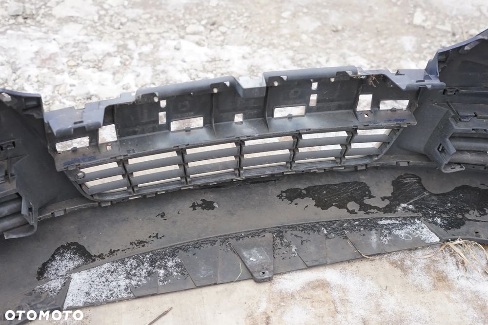 Zderzak przód przedni VW Passat B6 LD5Q - 8