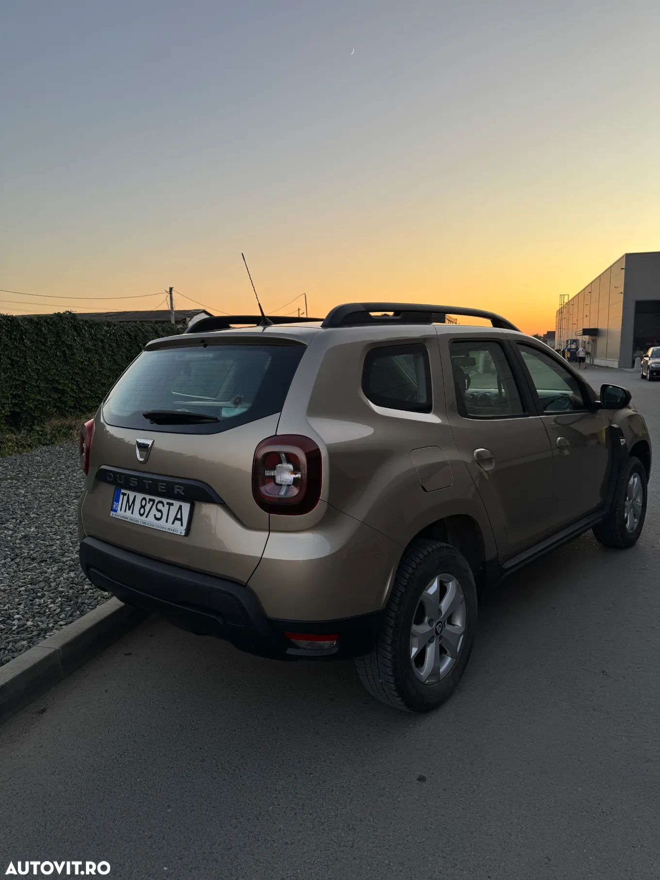 Dacia Duster TCe 100 Essential - 5