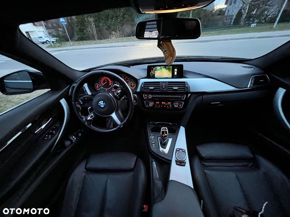 BMW Seria 3 320d xDrive M Sport - 14