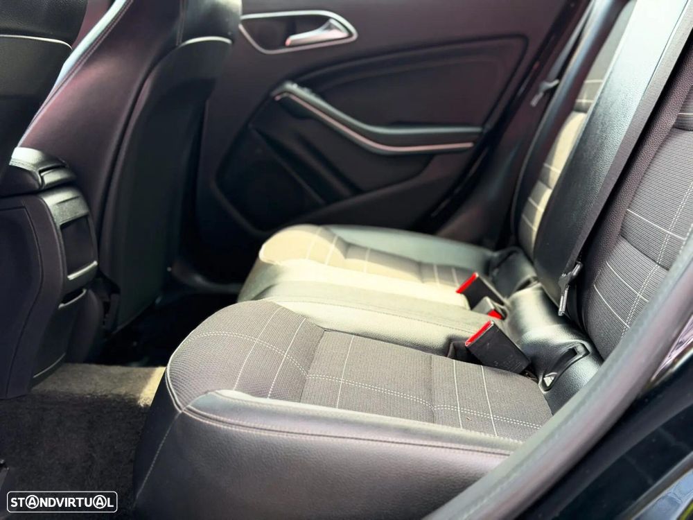 Mercedes-Benz A 180 d Urban - 15