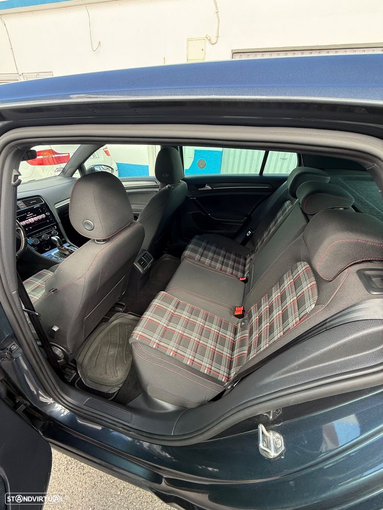 VW Golf GTI 2.0 TSI OPF DSG Performance - 9