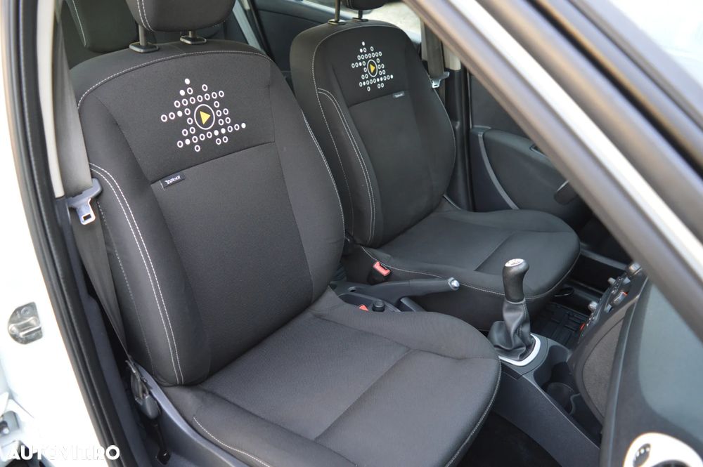 Renault Clio III 1.5 dCi Yahoo - 10