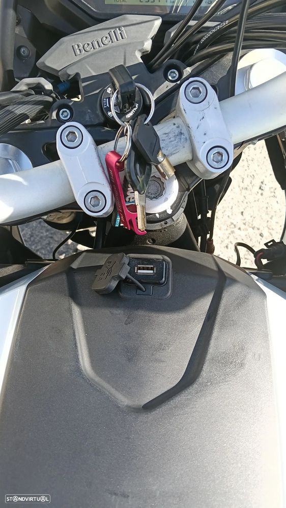 Benelli TRK 251 - 9