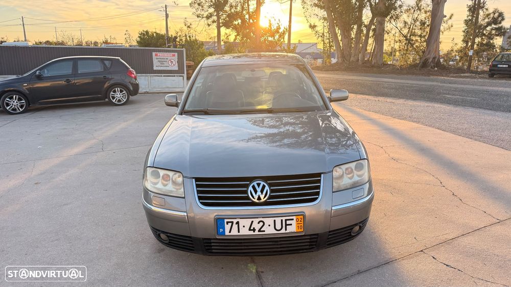 VW Passat 1.9 TDi Highline - 3