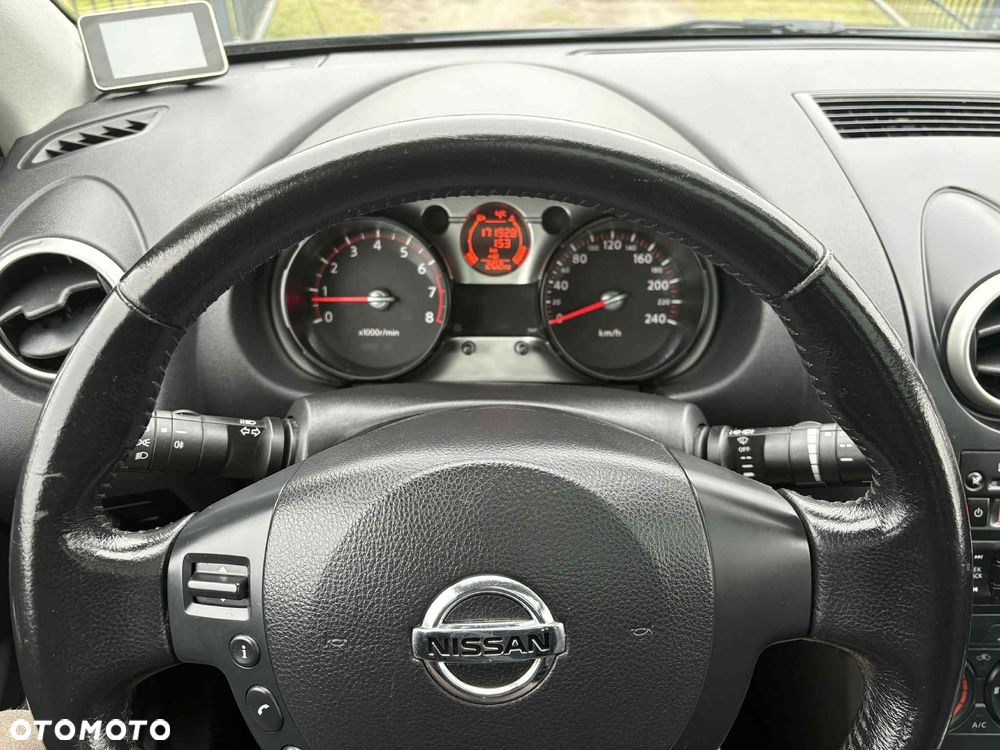 Nissan Qashqai+2 2.0 visia - 10