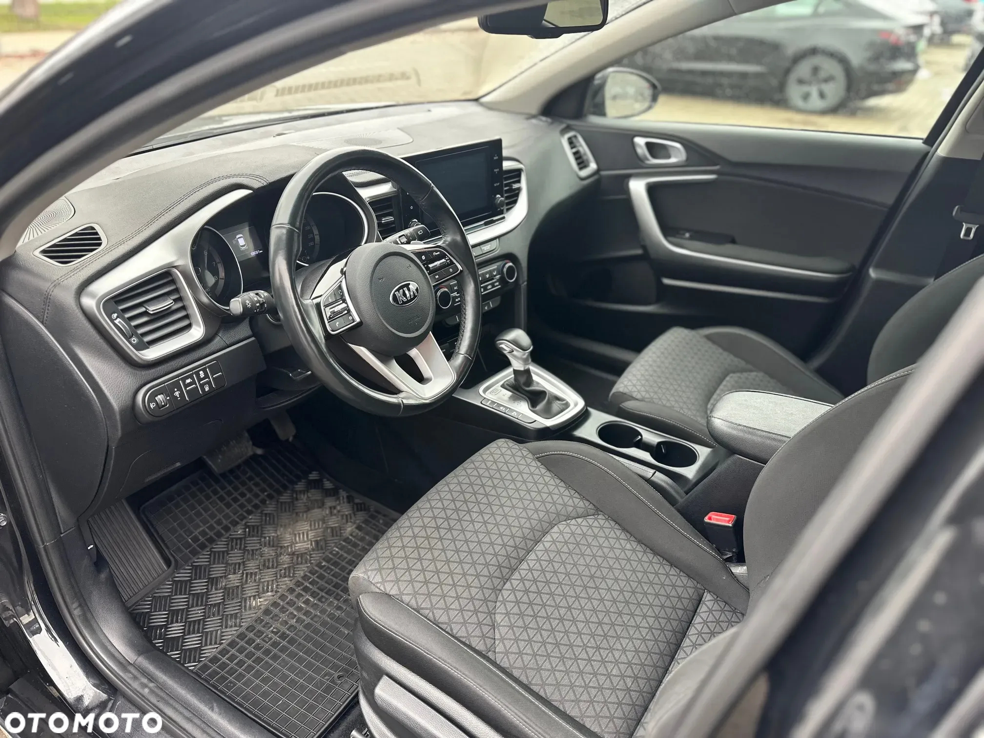 Kia XCeed 1.5 T-GDI L DCT - 12