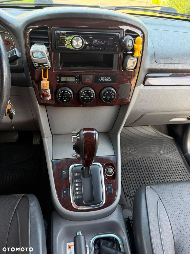 Suzuki Grand Vitara - 29
