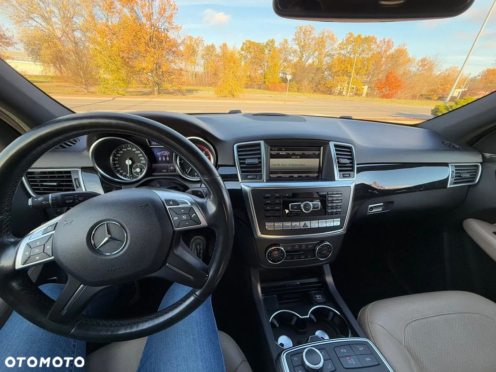 Mercedes-Benz ML - 14