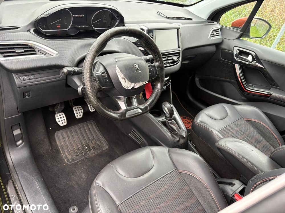 Peugeot 208 1.2 PureTech Allure - 21