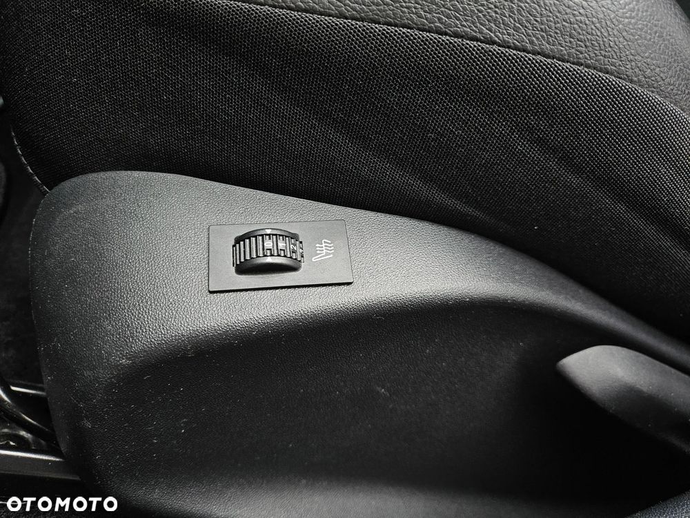 Peugeot 2008 e-HDi FAP 115 STOP & START Allure - 17