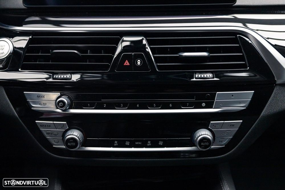 BMW 520 d Line Luxury Auto - 40