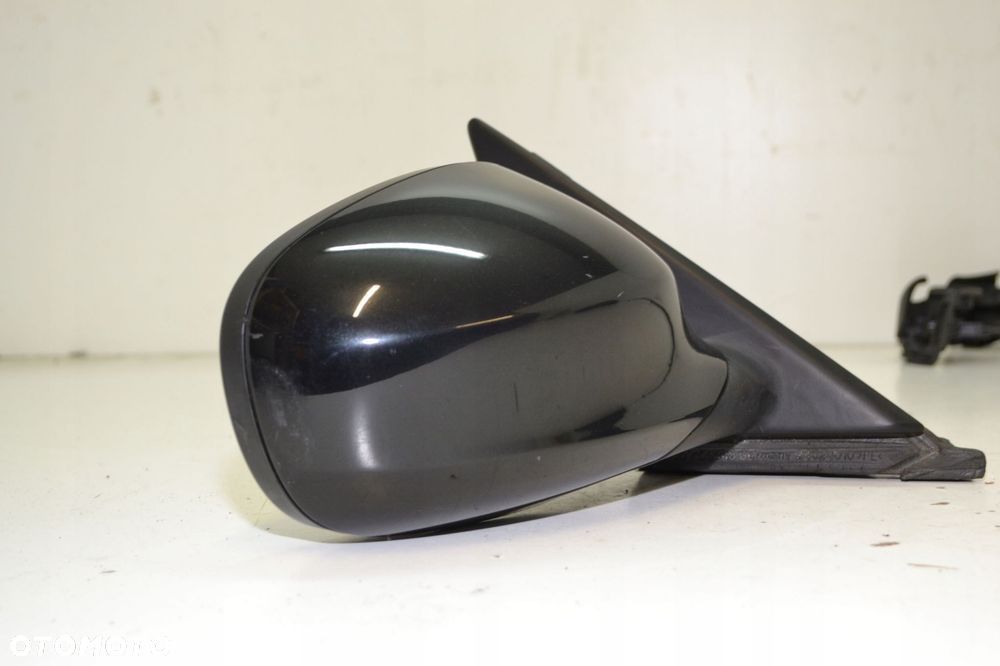 BMW E90 E91 LIFT LUSTERKO PRAWE 5PIN UK - 5