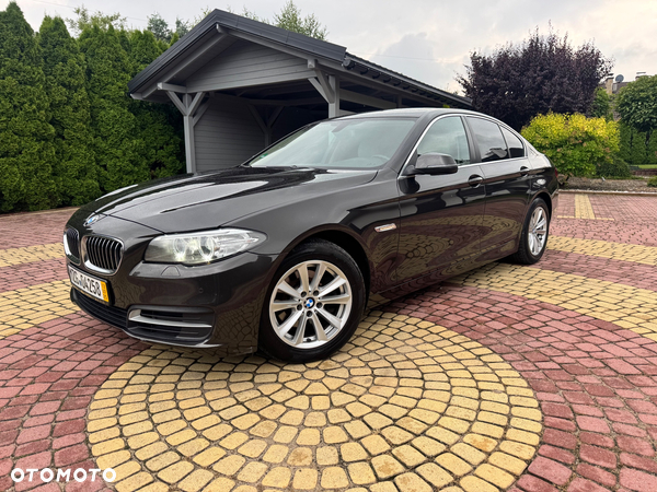 BMW Seria 5 520d Luxury Line